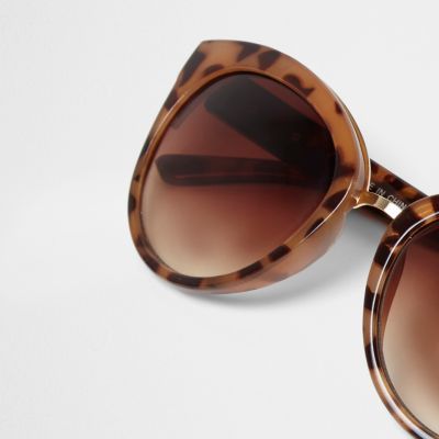Brown leopard print cat eye sunglasses